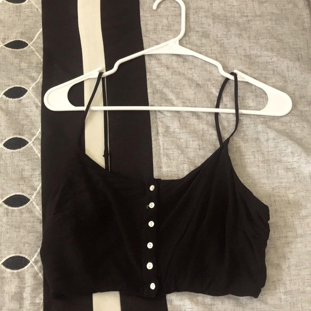 Black tank crop top